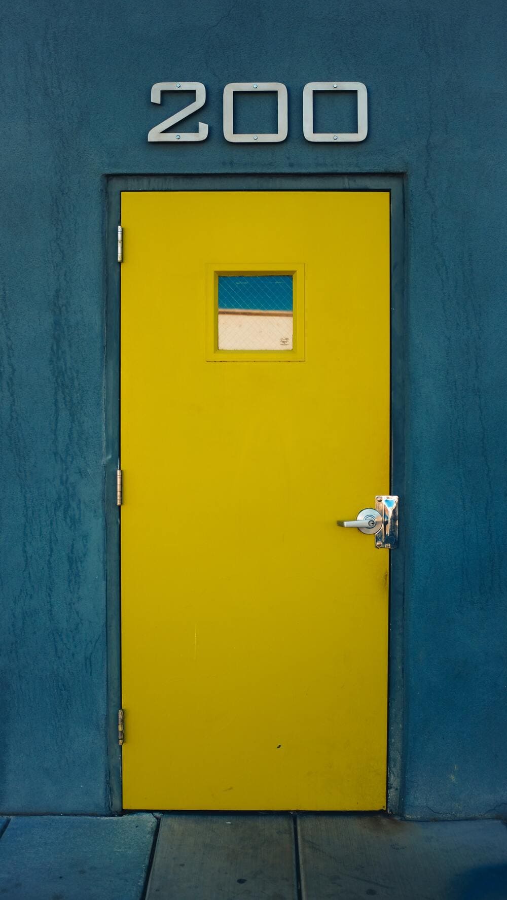 Petits travaux de peinture de portes à Nancy